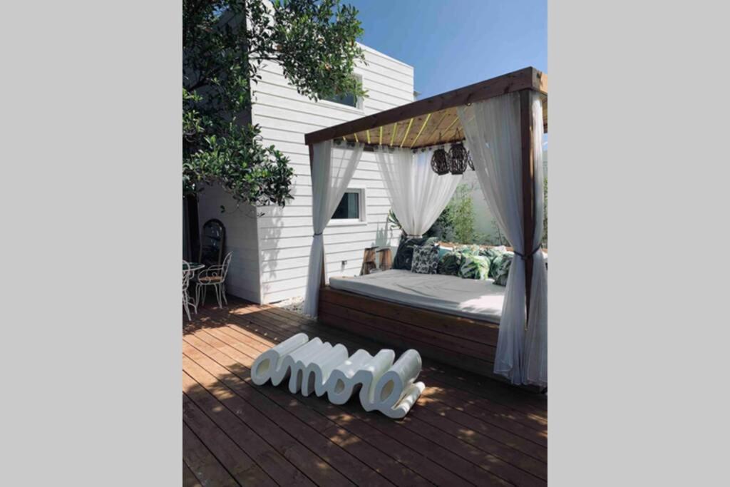 La Caze AmoreMiEve pour un séjour cozy à St Pierre Saint Pierre Esterno foto